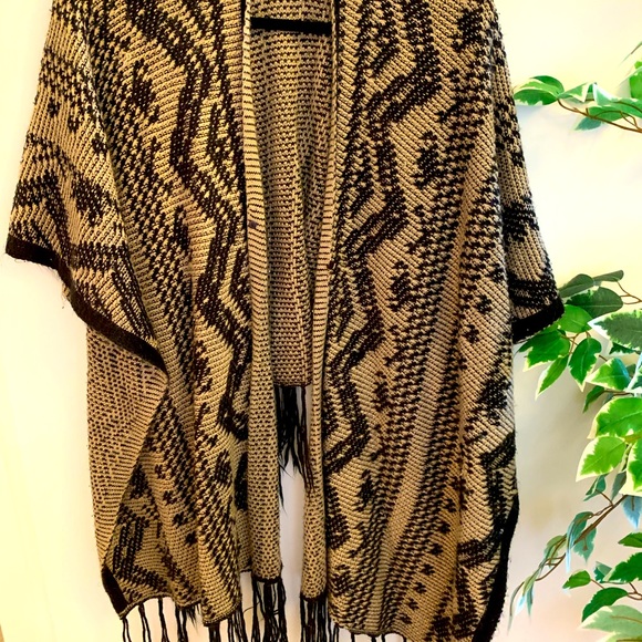 HP!🤩 Poncho - Picture 1 of 3